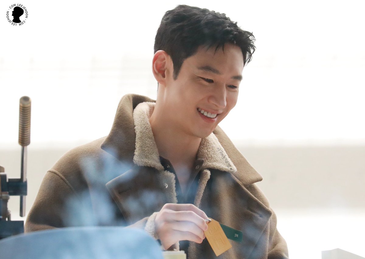 251105 '타임' 행사
.
.
잘생김 한도초과🥰
.
.
#제훈 #쩨훈 #잊에 #이제훈 #leejehoon #이제훈닷컴 #제훈시 #제훈시0704 #0704 #840704 #19840704