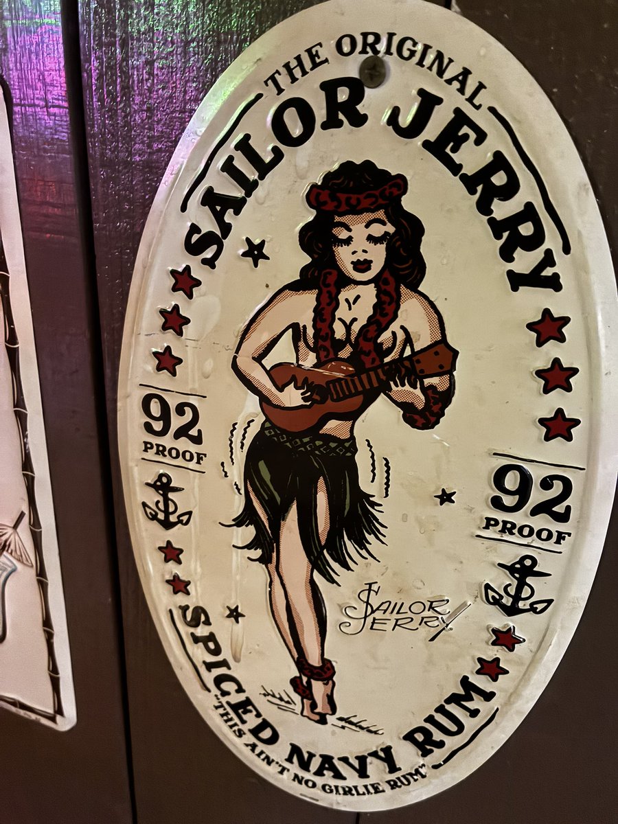 オープンしました。
昨日の2週間振りの休みはなんにもしないで過ごしました。
今日から仕事楽しんでやっていければ良いです。
本日もお待ちしてます。