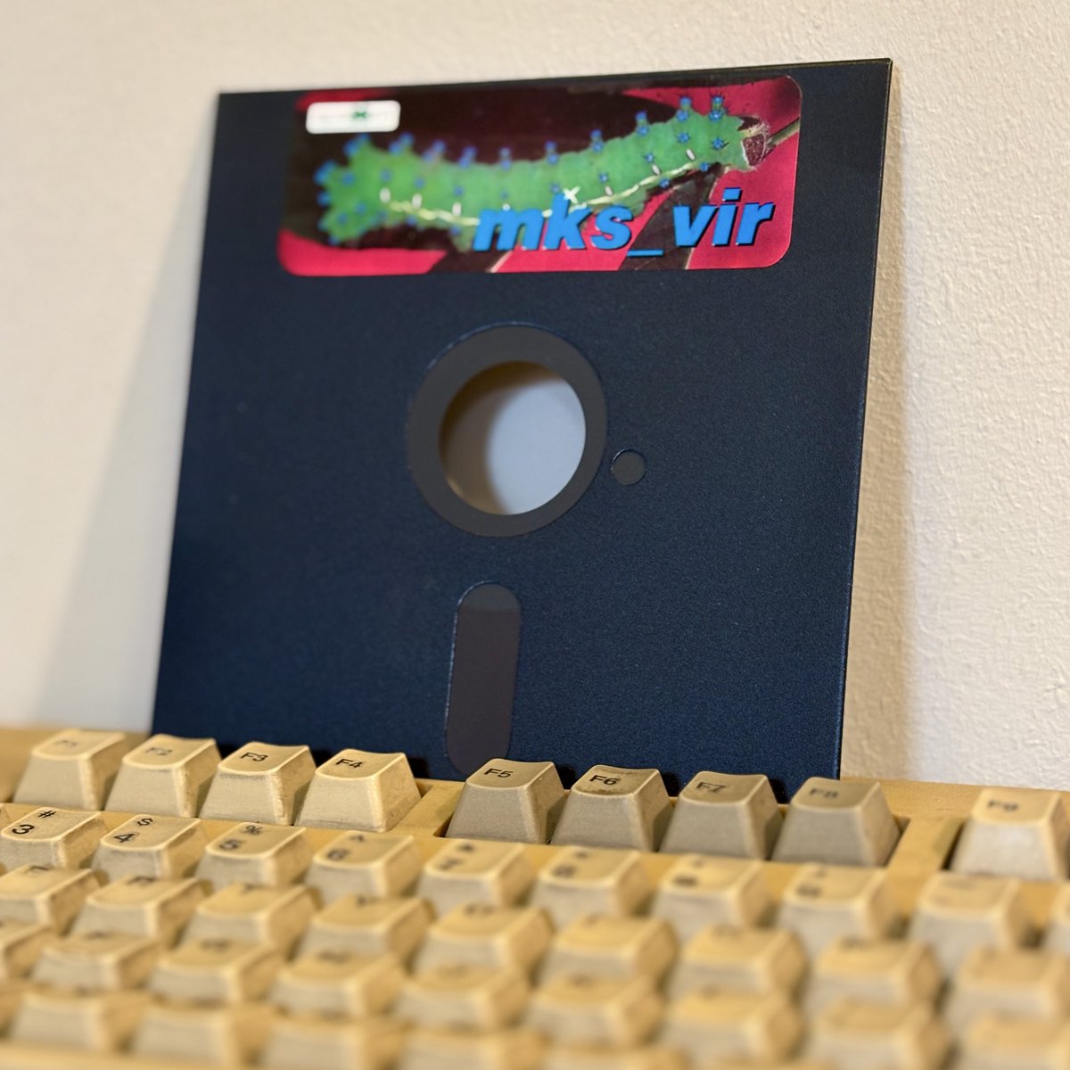 AdrianKilka's tweet photo. @ljachowicz @COIgovPL 💾 moja 5.25” 😉 https://t.co/J43iN5Mo9k