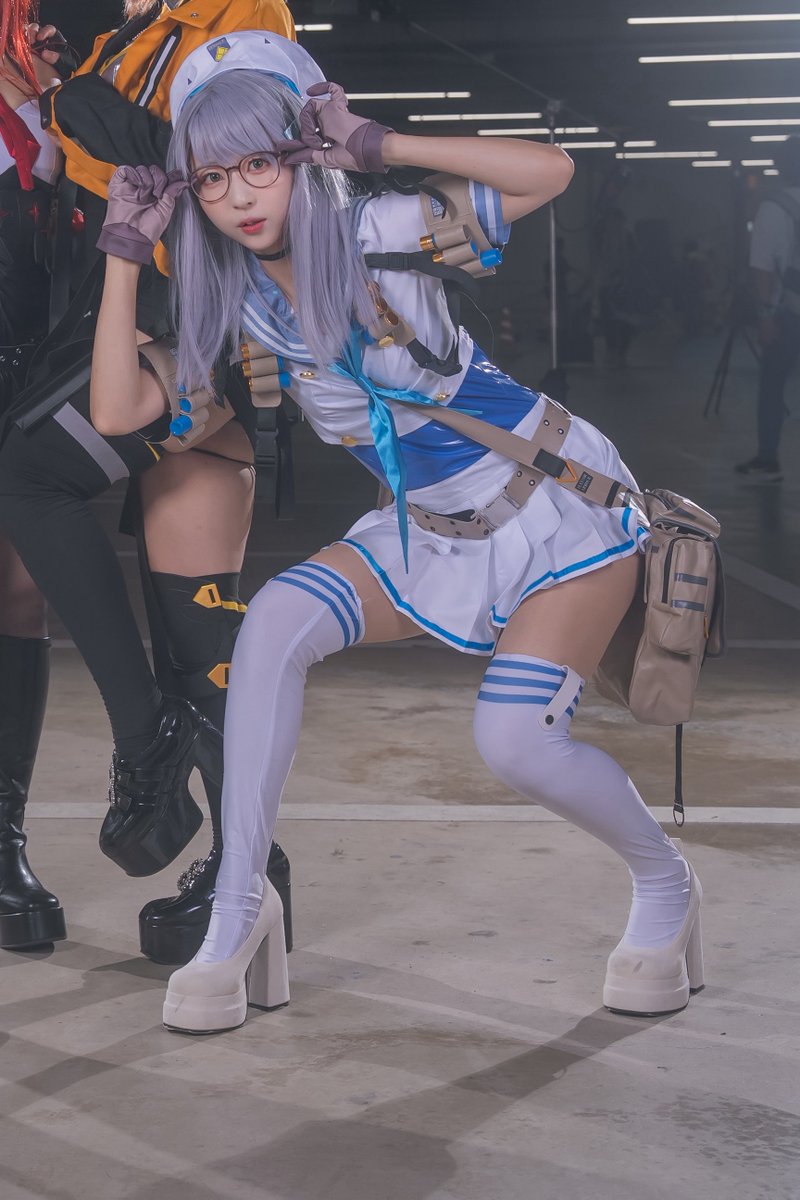 _echo_11's tweet image. ついに来ましたね…私の秘密が暴かれる時が…！👓

#NIKKE