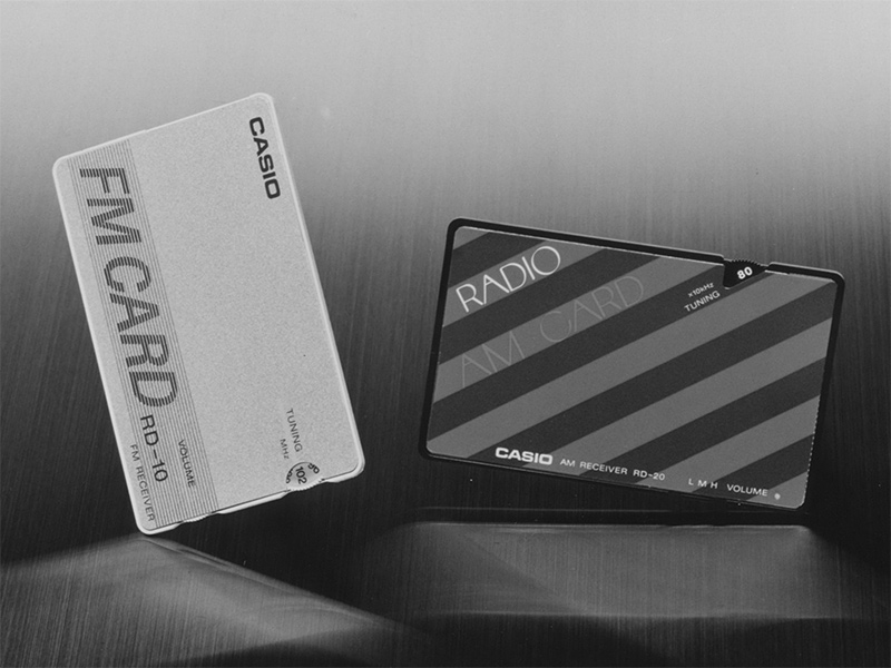 カシオのカード型ラジオが呼び起こす80年代の懐かしさ