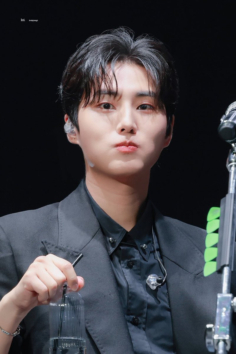 ⚠️사기 주의⚠️

'여성을 위한 발렌타인데이 선물은 핸드크림이나 화장품을 추천'이라는 루머가 돌고 있습니다만, 
절대 믿지 마세요‼️

여성이 정말로 원하는 것은🔻