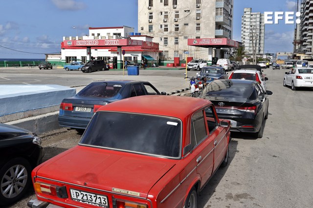 El Kremlin asegura que no desea una escalada con la Casa Blanca debido a los suministros de petróleo ruso a Cuba, en medio del embargo energético de EE. UU. a la isla caribeña.

efe.com/economia/2026-…