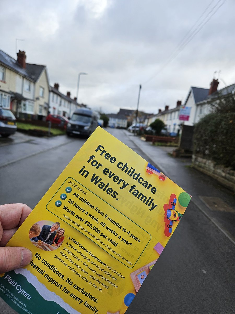 Sifft cyntaf wedi gwneud 
Camau? 5,837 steps 
First shift done. 
Did u know <a href="/Plaid_Cymru/">Plaid Cymru 🏴󠁧󠁢󠁷󠁬󠁳󠁿</a> want free childcare for every family? 
That includes #caerdyddffynnontaf 
U do now! #voteplaid