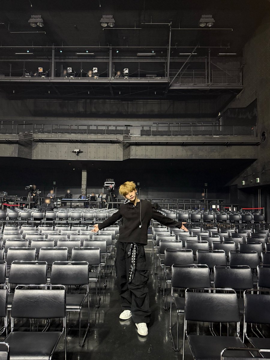 พี่เคนเคนเค้าอวดความหล่อไม่พักเลยช่วงนี้