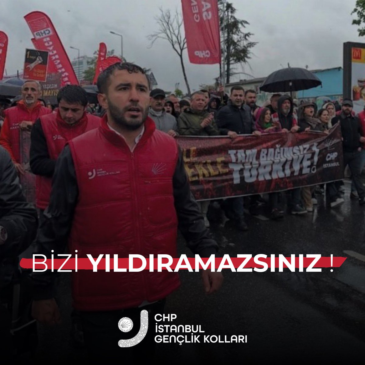 Adalar Gençlik Kolları Başkanımız  Ramazan Yıldız’ın tutuklanması gençlikten ve ifade özgürlüğünden korkmanın son itirafıdır.

Adalet ve özgürlük mücadelesini göğüsleyen CHP gençliğinin zindanlarla korkutulamayacağını aylardır gösterdik, bu vakitten sonra da göstermeye devam