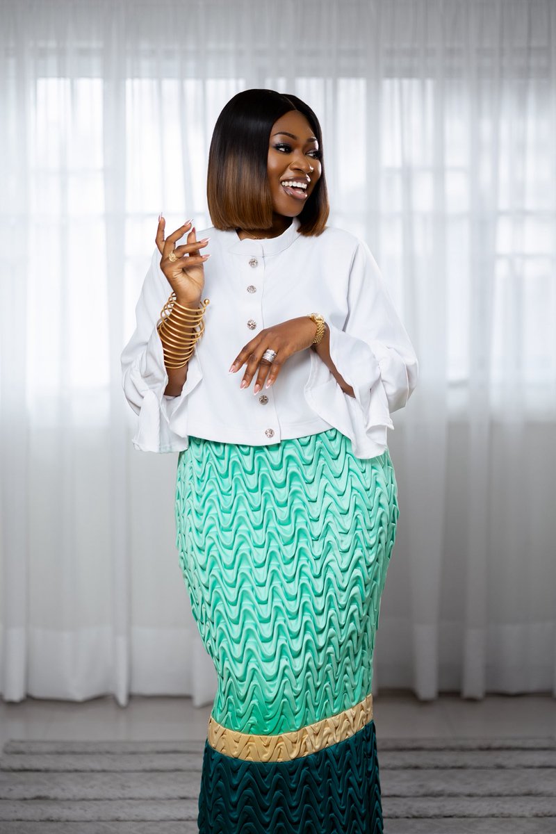 More than what they wear, it’s what they share.
Love, memories, and everything unspoken.
Some bonds don’t need words.
They’re felt, worn, and lived in.
<a href="/EsinamSeade/">EsinamSeade</a> @Delaseade 

Shot by @kingkwekuananse_photography

#sisters #fashion #art #ghana #fahsiondesigner