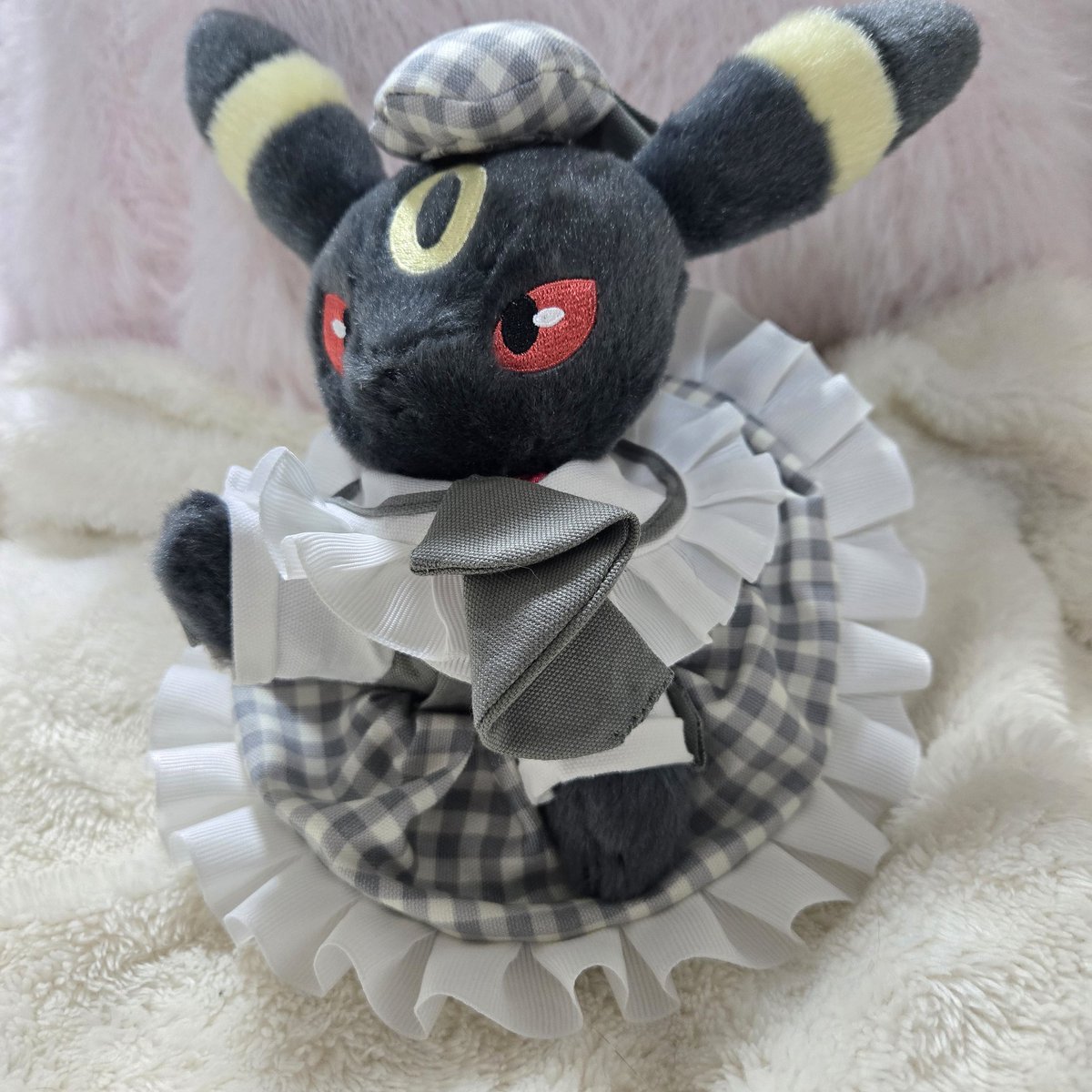nanon_mira's tweet photo. 【全ポケユナ民見て欲しい】

母に手伝ってもらってブラッキーちゃんのお洋服作りました( * ॑꒳ ॑*  )✨
ポケモンユナイトで1番好きな服です…ෆ˚*
可愛すぎるから本当に見てほしい…！
なの母天才過ぎる〜！！！

なのFFもFF外もみてみてみて！！ https://t.co/Bjpm6UskkY
