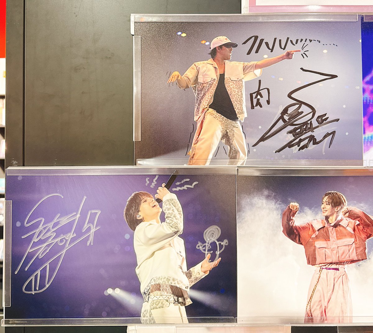 渋谷タワレコでパネル見て出ようとしたら世界さんと颯ちゃんがきました