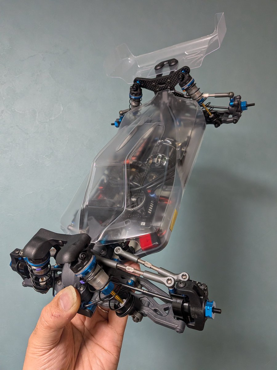 bavarois92's tweet image. RC10 B84 ボディとタイヤ以外は
ほぼほぼ完成っ♪😺
シェイクダウンが楽しみだジョっ✨🍮
#WeAreAE #Associated #RC10B84