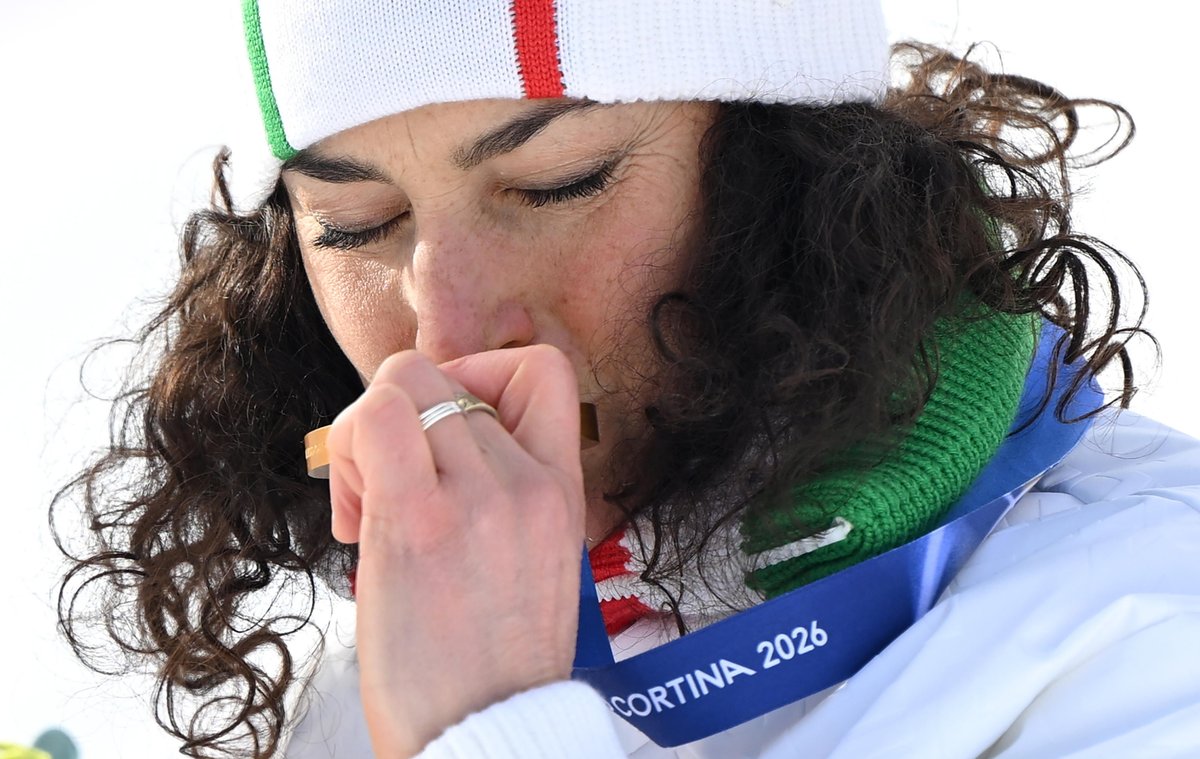 MILANO CORTINA | Brignone d'oro, primo titolo olimpico a 315 giorni dall'infortunio choc. Agli Assoluti la brutta caduta e il timore di non rientrare più #ANSA
ow.ly/IGux50Yep22