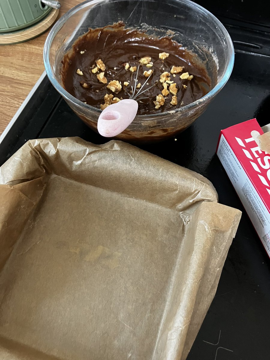 karen thompson tweet media