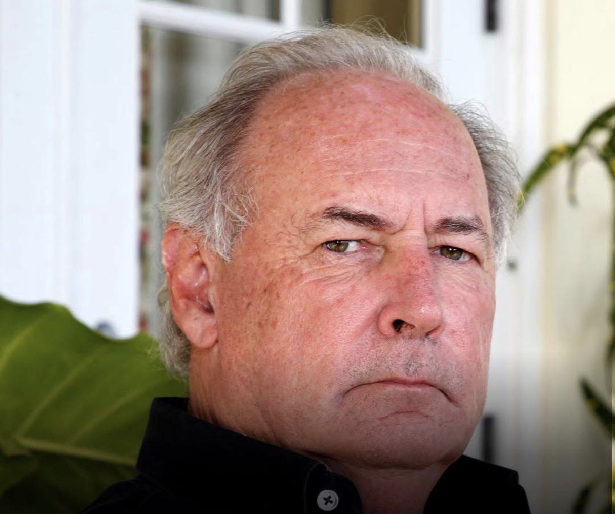 Jhonffonseca's tweet photo. 🇺🇸🇻🇪 URGENTE WSJ: Magnate cercano a Trump se reúne en secreto con Delcy Rodríguez y lanza una BOMBA

Harry Sargeant III, empresario energético y amigo de Donald Trump, viajó a Caracas la semana pasada y se reunió con Delcy Rodríguez para explorar negocios en la Venezuela post-Maduro.

Su veredicto es demoledor: “Este país es la mayor oportunidad de inversión desde la caída de la Unión Soviética”.

Sargeant criticó duramente la lentitud del gobierno de EE.UU. para permitir que empresas estadounidenses entren rápidamente en petróleo, asfalto y otros sectores clave.

“Ni siquiera yo sé exactamente qué esperar”, admitió tras conversaciones con Chris Wright y Doug Burgum.

Mientras Washington habla de normalizar relaciones y atraer capital americano, el tiempo se agota y otros pueden llenar el vacío.

¿Va EE.UU. a dejar pasar el tren otra vez?

Fuente: The Wall Street Journal.