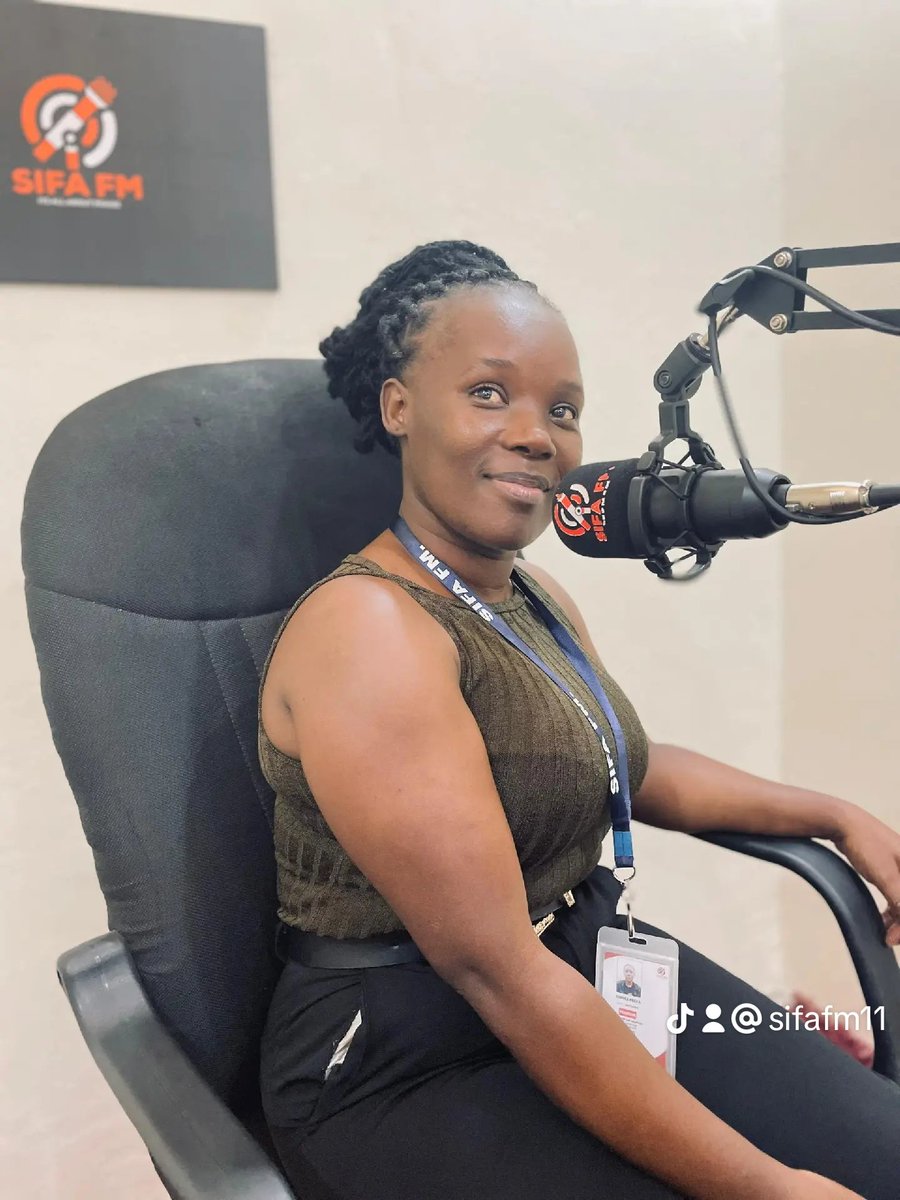 COMING UP:
Feeza on Air 📻 on #PraiseChart join her as you Countdown Thursday Throwback songs from 7pm-8pm 

#LoveWeek
#PraiseChart with Feeza 
Listen Live
onlineradiobox.com/ug/sifa/