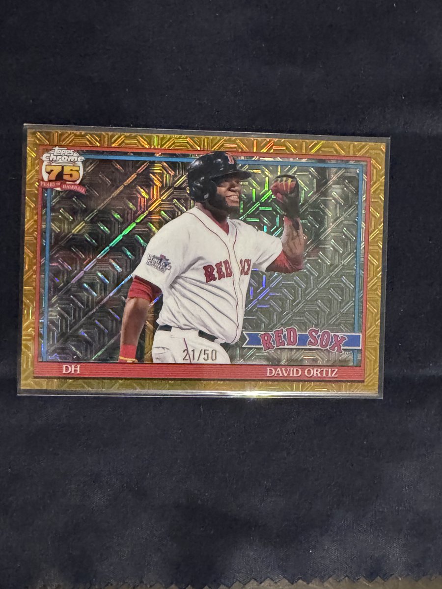 MatthewBissonne's tweet photo. @CardPurchaser not a bad pull to start off the day! https://t.co/1NXAtk5Lk5