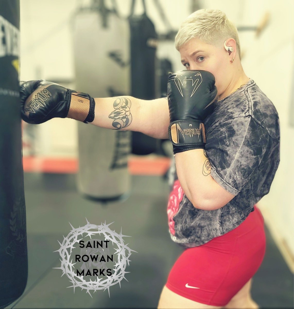 Your instinct for self-preservation is no match for me. Give up and give in.

#femdom #bbw #findom #dominatrix #musclemommy #fitness #gym #kickboxing #mma #boxing #impactplay #newengland #montreal