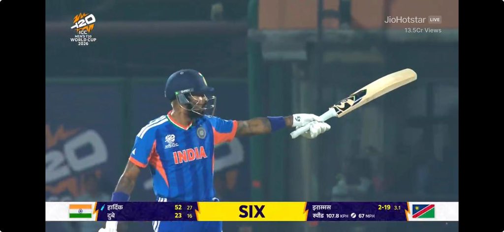 हार्दिक पांड्या का अर्धशतक पूरा 🔥

दबाव कितना भी हो, ये खिलाड़ी जवाब बल्ले से देता है।
टीम को जब ज़रूरत थी, तब खड़े होकर पारी संभाल ली। 💪

क्लास + एटिट्यूड = हार्दिक पांड्या 💙

#HardikPandya #INDvNAM