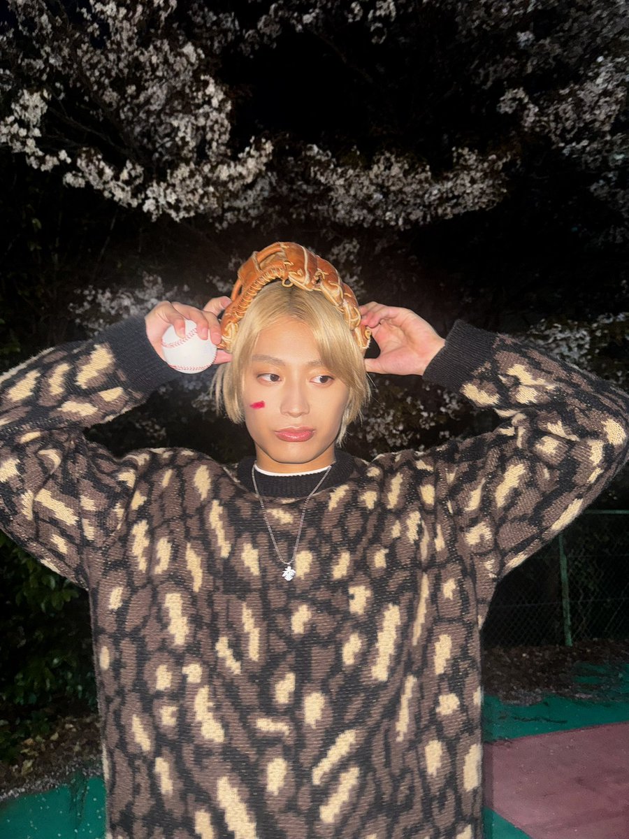 ㊗️公開日🎊

映画『#純愛上等！』本日、遂に公開です!!

キャストの皆様、スタッフの皆様と真摯に全力で向き合った作品です!!
たくさんの方に届きますように❣️👊

junai-movie.com

亀井円に会いに是非劇場へ!!

#山中柔太朗 くん #MILK
#堀夏喜 くん #FANTASTICS
#髙松アロハ #超特急