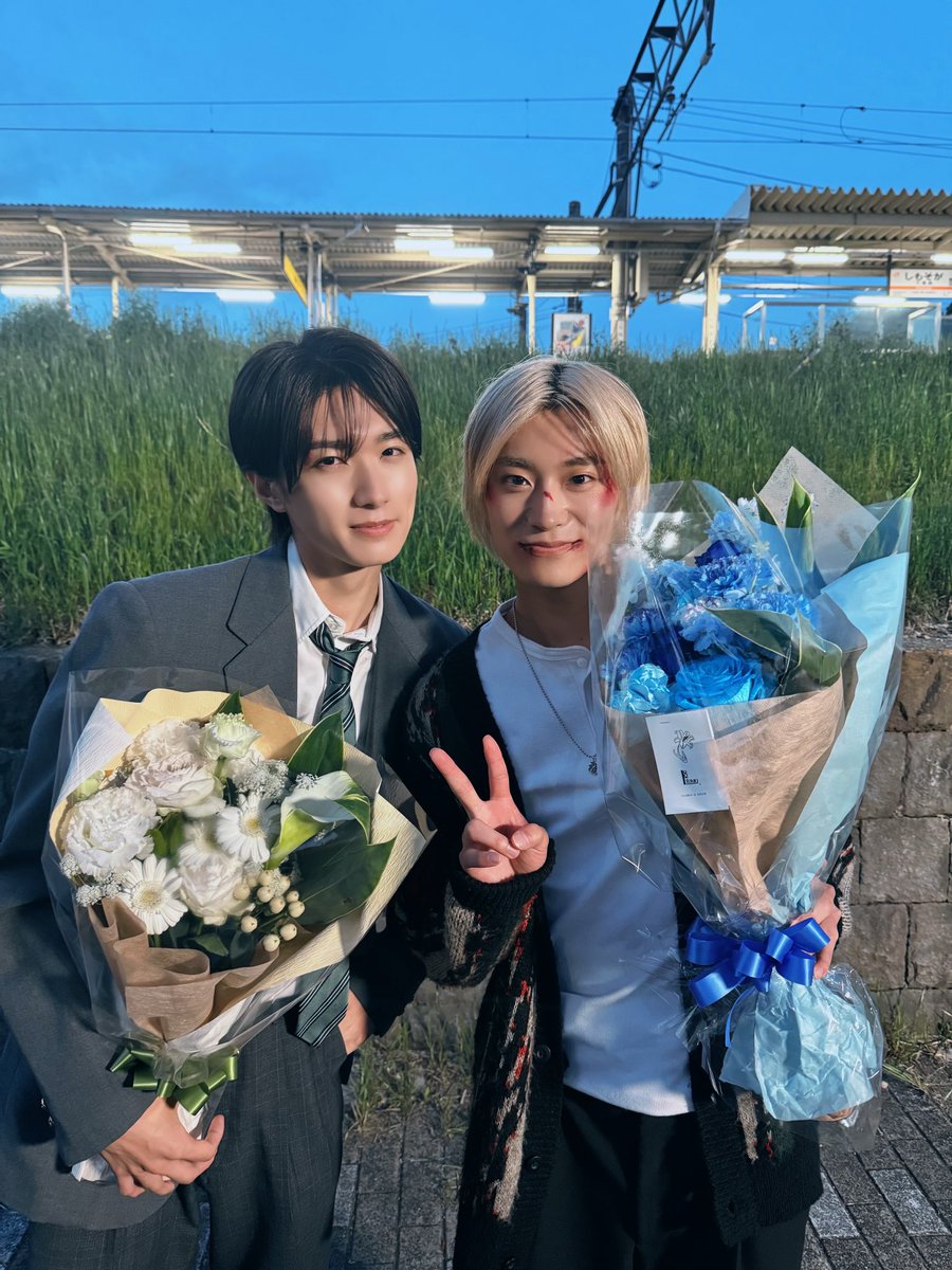 aloha_takamatsu's tweet photo. ㊗️公開日🎊

映画『#純愛上等！』本日、遂に公開です!!

キャストの皆様、スタッフの皆様と真摯に全力で向き合った作品です!!
たくさんの方に届きますように❣️👊

https://t.co/uWWT9fgesn

亀井円に会いに是非劇場へ!!

#山中柔太朗 くん #MILK
#堀夏喜 くん #FANTASTICS
#髙松アロハ #超特急 https://t.co/aaC4hTUlZy