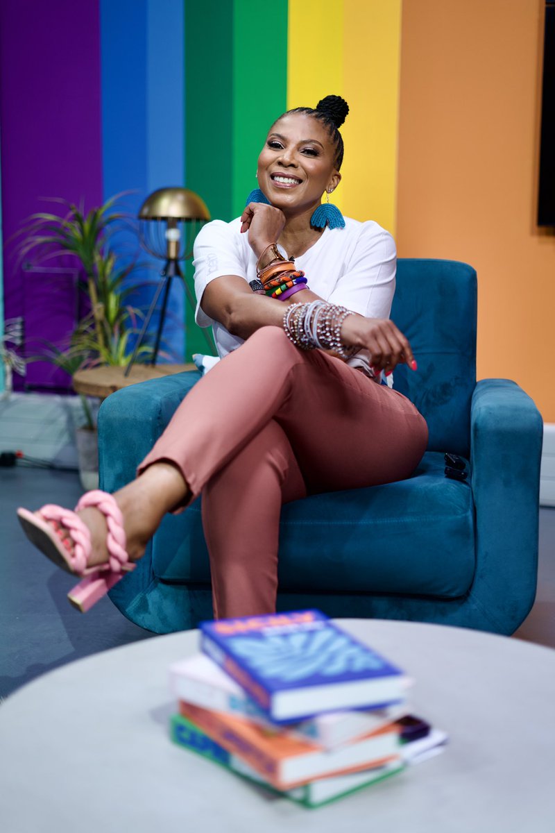 PennyLebyane's tweet photo. It's a beautiful day on the show today #EintlekLetsConnect live on @SABC_2 right now... l am having a blast l hope you are enjoying the show... https://t.co/HuXNqFmxJB