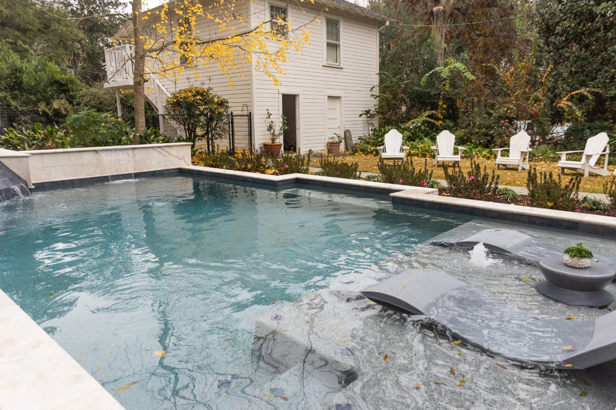 Hayward Pool tweet media