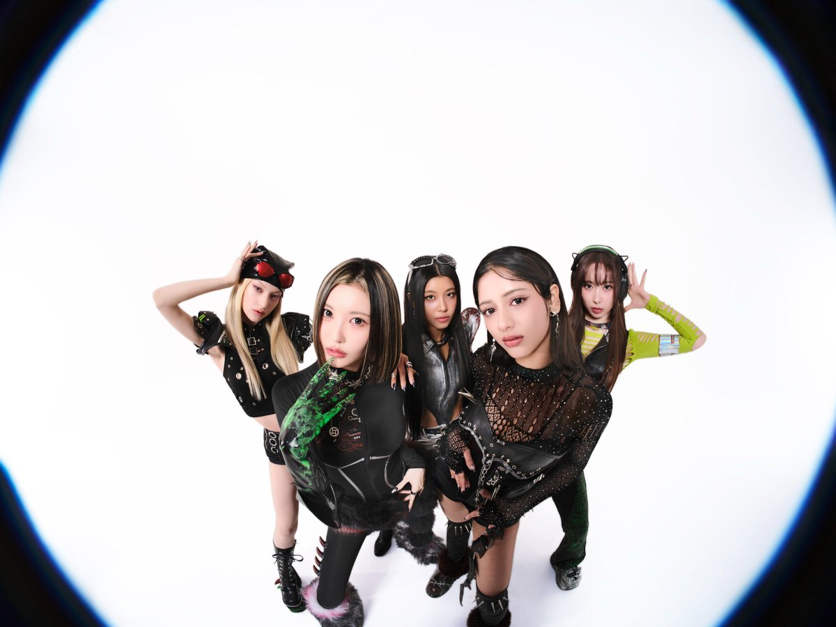 OneilyMusic's tweet photo. 𝖷:𝖨𝖭 releases the first group concept photos for their 4th mini a𝗅𝖻𝗎𝗆 ‘Hyper.’ https://t.co/FyTaJ5KgbX