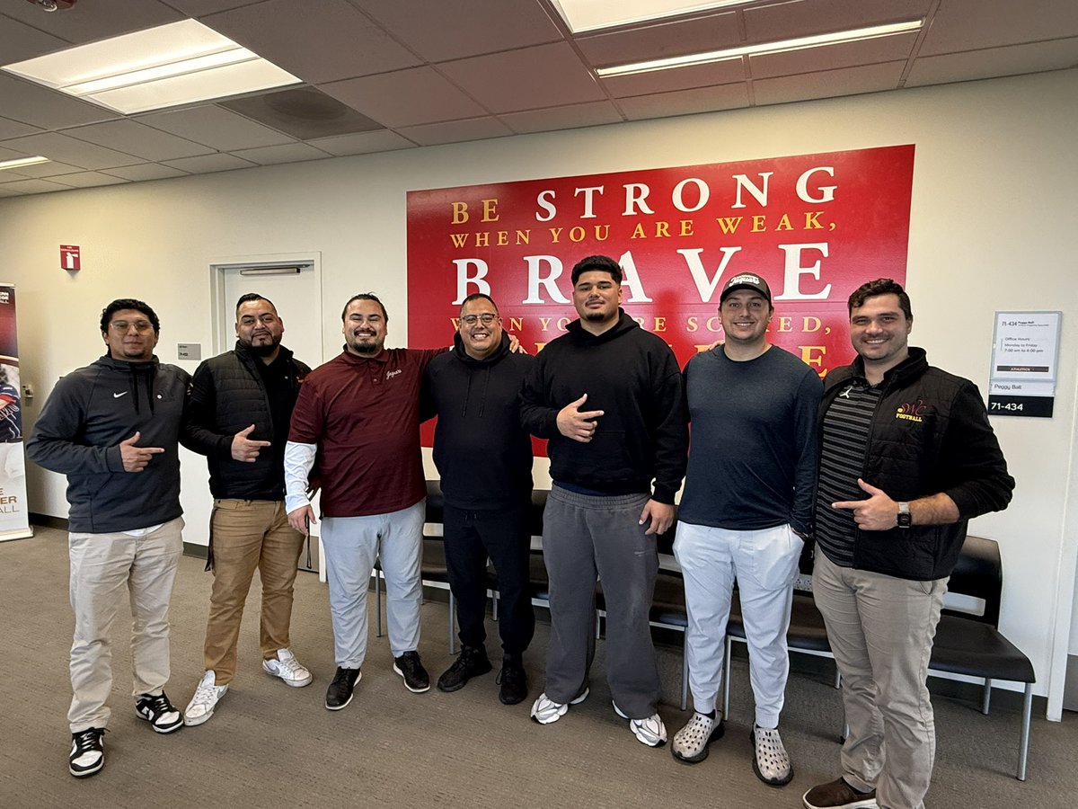 Southwestern College Football tweet media