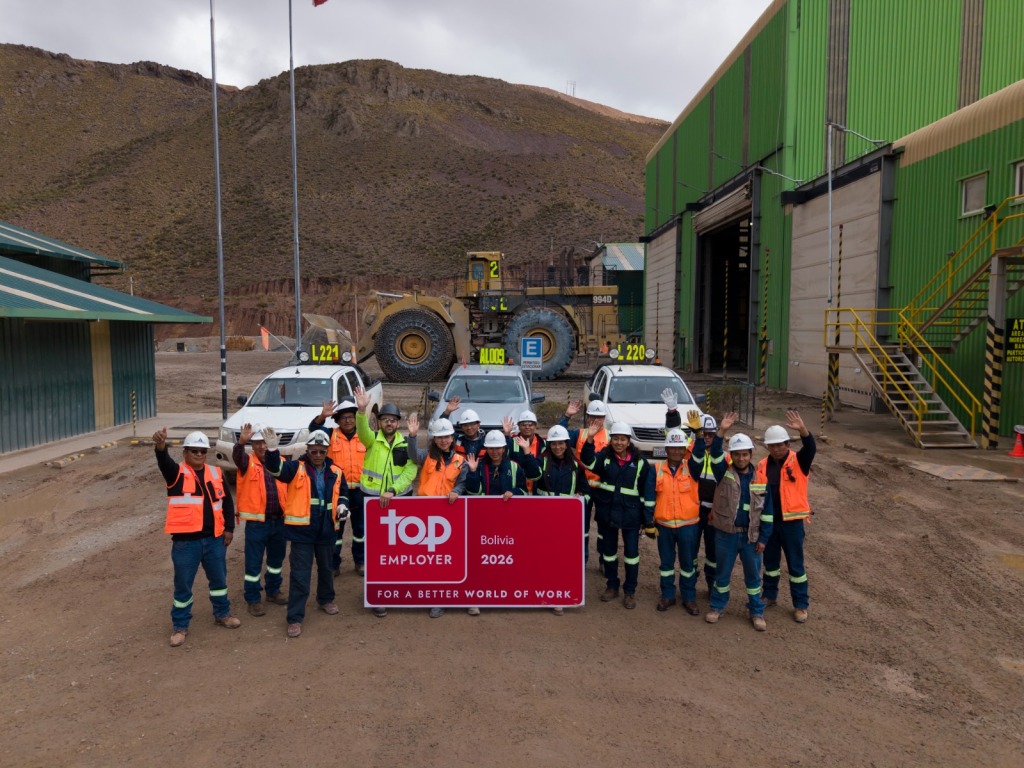 info_rse's tweet photo. Minera San Cristóbal S.A. reconocida como uno de los mejores empleadores de 2026 en Bolivia

https://t.co/T6vOavnh2h
#MineraSanCristóbal https://t.co/4DCgT4wSOr