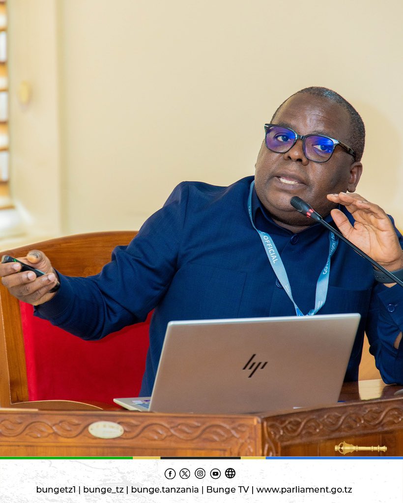 bunge_tz's tweet photo. Kamati ya Kudumu ya Bunge ya Bajeti ikiongozwa na Mwenyekiti wake Mhe. Mashimba Ndaki, katika kikao na Watendaji kutoka Tume ya Taifa ya Mipango, leo Februari 12, 2026 katika Ofisi za Bunge Jijini Dodoma. https://t.co/Ofhxrk0G2a