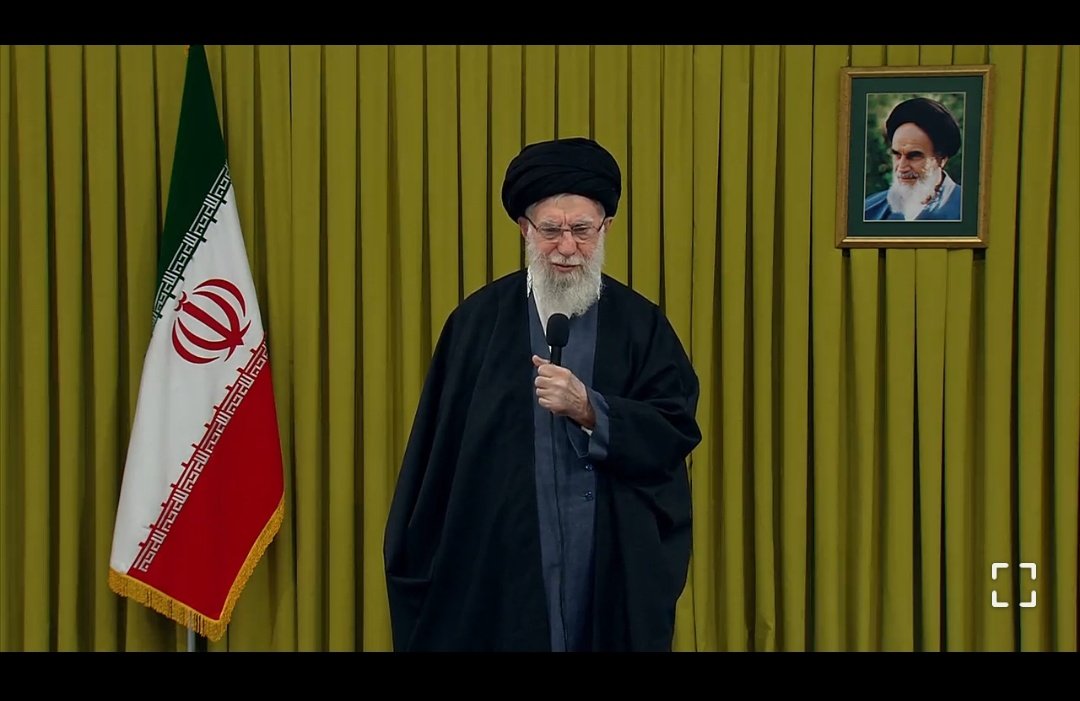 آقا دست گذاشتند روی دارایی مهم ملت یعنی #اتحاد_و_انسجام

انسجام ملی، گران‌بهاترین دارایی ایران است.

دیروز مردم نشان دادندکه اختلاف سلیقه داریم،

اما در موضوع ایران یکی هستیم.❤️
پس دشمنان بفهمند که کور خواندند اگر روی این مردم حساب تفرقه باز کردند