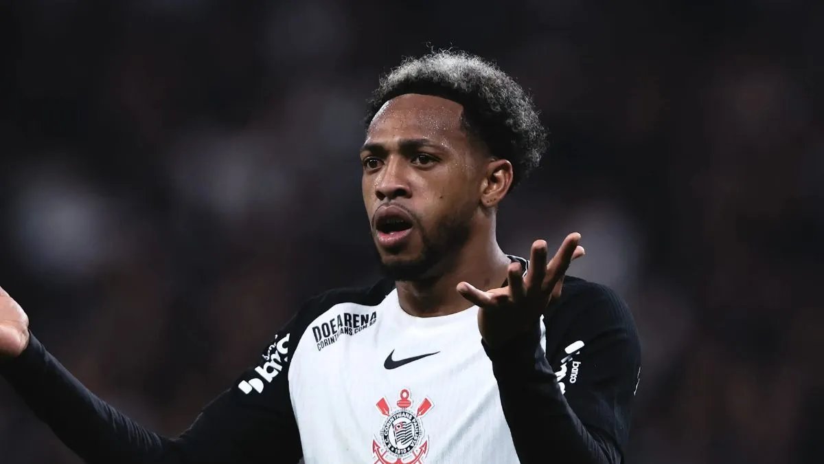 AlexYanezFC's tweet photo. José 'Brujo' Martínez no jugará más con Corinthians.

¿Cómo perder tu lugar en un equipo grande sudamericano en 1 mes? Retrasos, una "caimanera" en vacaciones y una lesión grave. Te cuento la insólita salida del venezolano José Martínez del Corinthians. 🧵 https://t.co/AudF2AZBIt