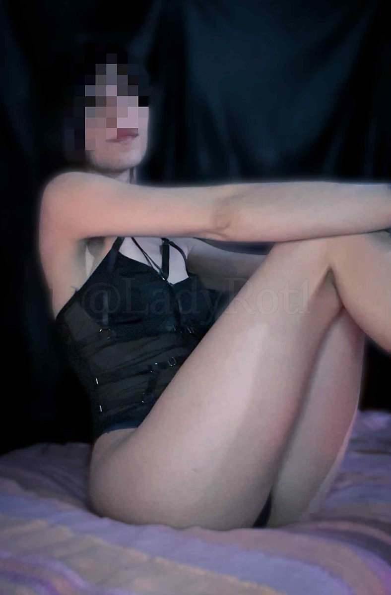 Bored Goddess needs entertainment 🥱
(rtgame)
#findom #greek #goddess #walletdrain #rtgame #humanatm #moneyslave #moneyfetish