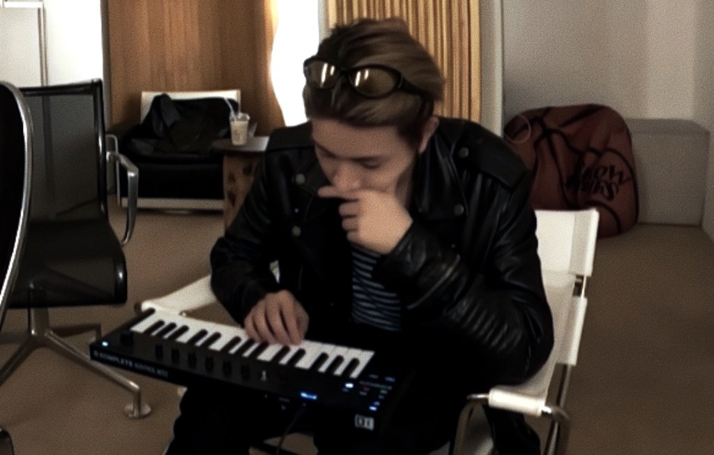 마르 tweet media