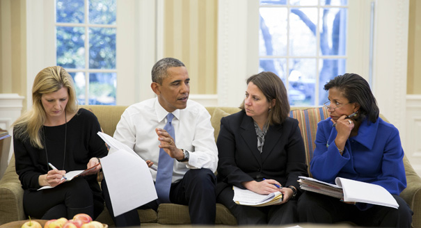 RealSLokhova's tweet image. The media are so desperate to protect Obama, they are not telling you that: 

-Epstein was consulting his best buddy, Obama lawyer, Kathy Ruemmler, on negotiation with Obama about possible AG position 
-Epstein's personal lawyer Reid Weingarten was a close friend of Obama's…