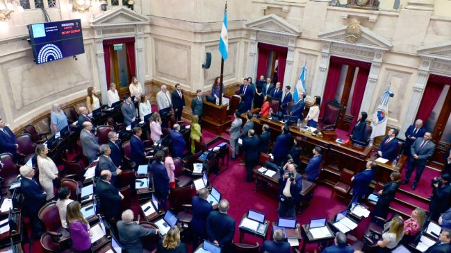 1894Radioonline's tweet photo. Reforma laboral: media sanción en el Senado, conflicto en las calles y una ofensiva jurídica en ciernes https://t.co/ql5ZftAuQh https://t.co/1heCpzqdr6