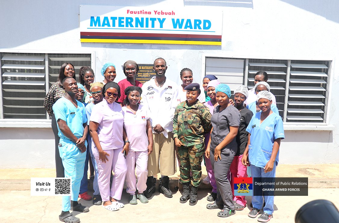 Black Sherif (Mohammed Ismail Sharrif) has extended his generosity to unprivileged mothers at the Nkrumah and Yebuah Wards of the 37 Military Hospital. 

He donated large quantities of assorted items and made a full payment of their medical bills which amounted to tune of Fifty