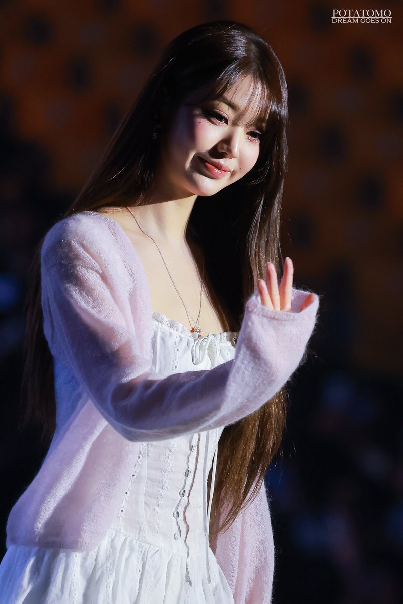 into_potatomo's tweet image. 251101

#IVE #아이브 #アイヴ
#REVIVE_PLUS 
#IVE_BANGBANG #IVE_BLACKHOLE  

#JANGWONYOUNG #장원영
#ジャンウォニョン #ウォニョン