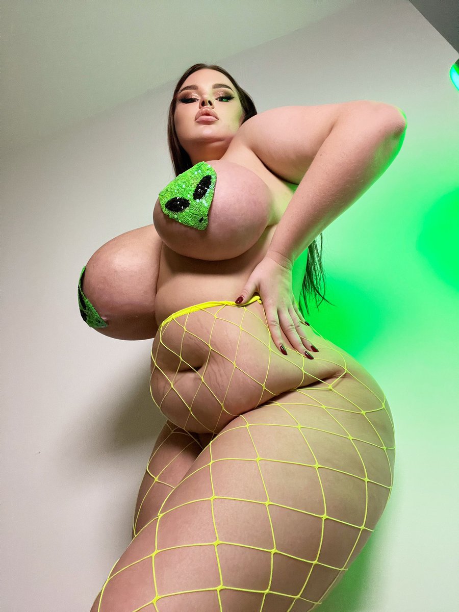 AlenkaPelenka tweet media