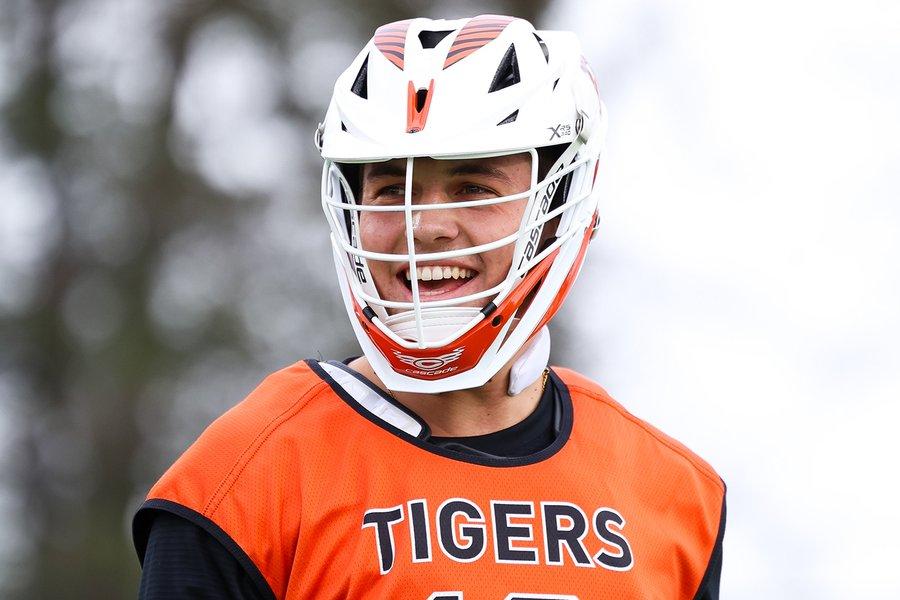 Inside_Lacrosse's tweet photo. '𝗔𝗹𝘄𝗮𝘆𝘀 𝗦𝗺𝗶𝗹𝗶𝗻𝗴': 𝗔𝗳𝘁𝗲𝗿 𝗖𝗮𝗻𝗰𝗲𝗿 𝗕𝗮𝘁𝘁𝗹𝗲 𝗮𝗻𝗱 𝗞𝗻𝗲𝗲 𝗧𝗲𝗮𝗿, 𝗖𝗵𝗮𝗱 𝗣𝗮𝗹𝘂𝗺𝗯𝗼 𝗶𝘀 𝗧𝗵𝗿𝗶𝘃𝗶𝗻𝗴 𝗮𝘁 𝗣𝗿𝗶𝗻𝗰𝗲𝘁𝗼𝗻

READ: https://t.co/eIIRNyO7NC https://t.co/GT3gIkoIUL