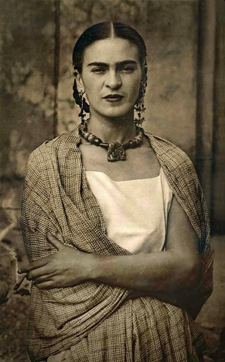 “Yo no creo que los márgenes de un río sufran por dejarlo correr.” #FridaKahlo