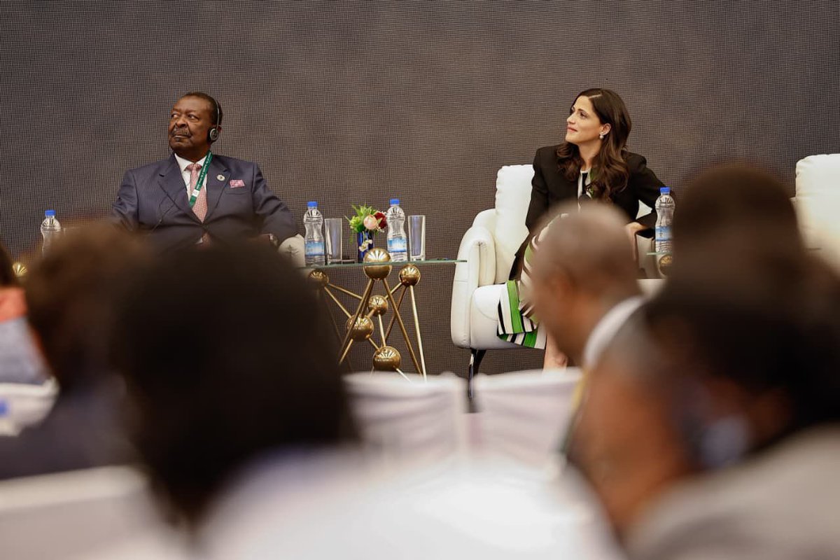 Éléonore Caroit tweet media