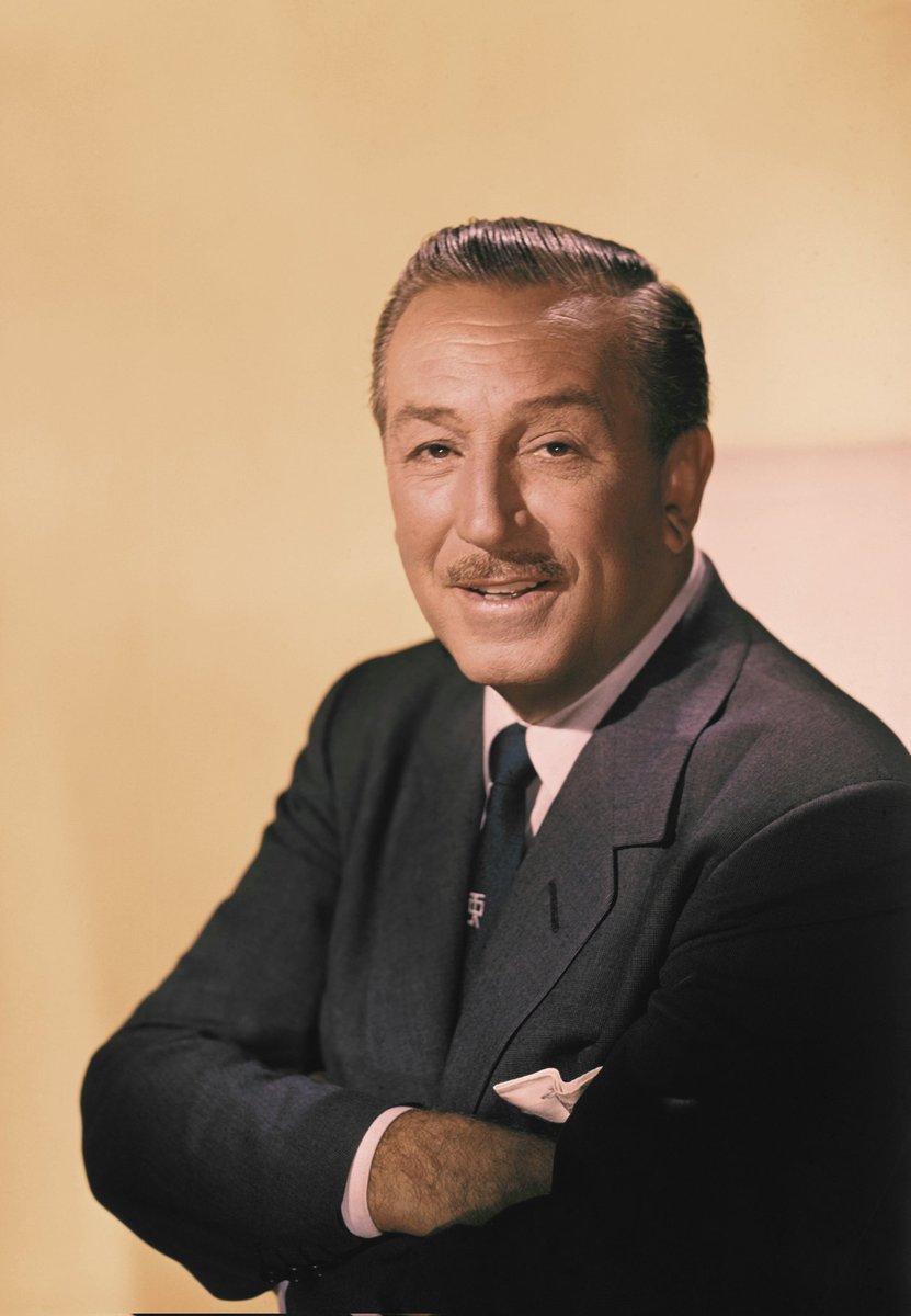 AlexQueen2000's tweet photo. Irónicamente, si el Walt Disney de 1940 resucitara hoy, probablemente no trabajaría en Disney. Estaría en un pequeño estudio de stop-motion o trabajando para una plataforma de streaming, peleando para que no le corten las escenas de terror. https://t.co/F30o4esgh1