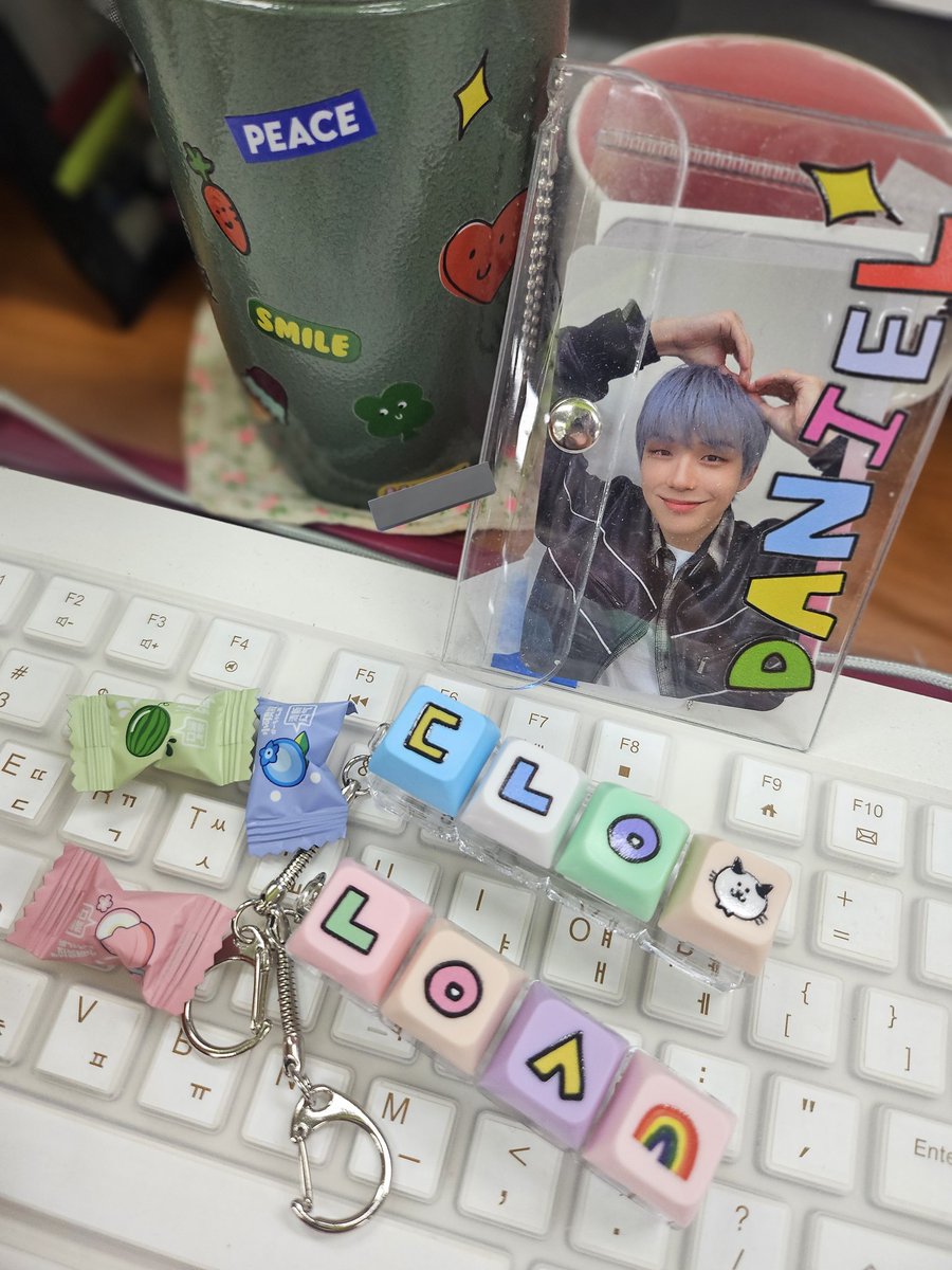 sunnydanielk's tweet photo. 새장난감이 와따!!! 히히 https://t.co/LgysN3PFZo