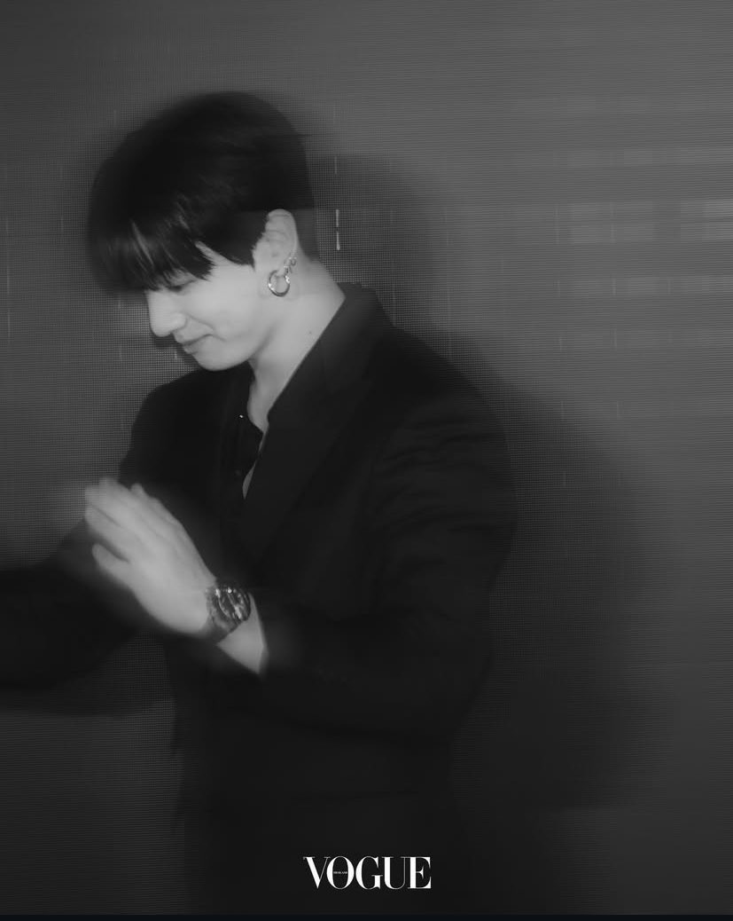btschartsdailyc's tweet image. New Photos of #Jungkook x Vogue Thailand (1)

instagram.com/p/DUqX-hijw1r/…
#JUNGKOOKxHUBLOT