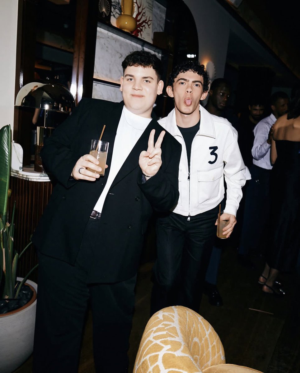 i love joetobie 😭