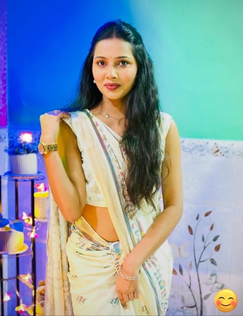 केसी लग रही हूं