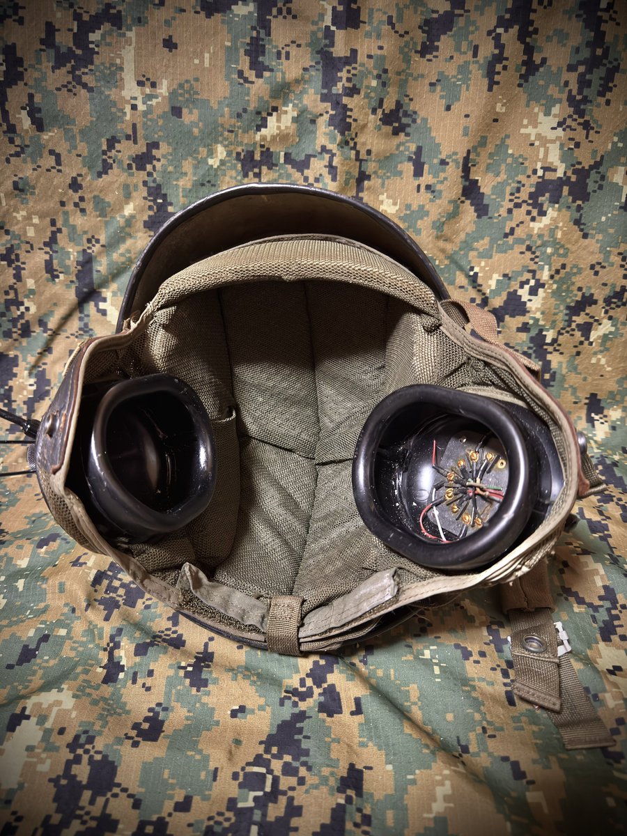 surplus
GENTEX
COMBAT VEHICLE CREWMAN (CVC) HELMET

#usarmy #cvchelmet
#tankers #tankershelmet
#surplus