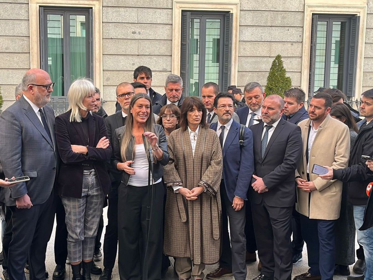 juntscalella's tweet photo. Des de Junts Calella valorem positivament l’avanç en la lluita contra la multireincidència amb l’enduriment dels càstigs aprovat avui.
És una resposta a una preocupació real dels veïns i veïnes: reforçar la seguretat i garantir més tranquil·litat als nostres carrers. https://t.co/PKnDMKcP1f