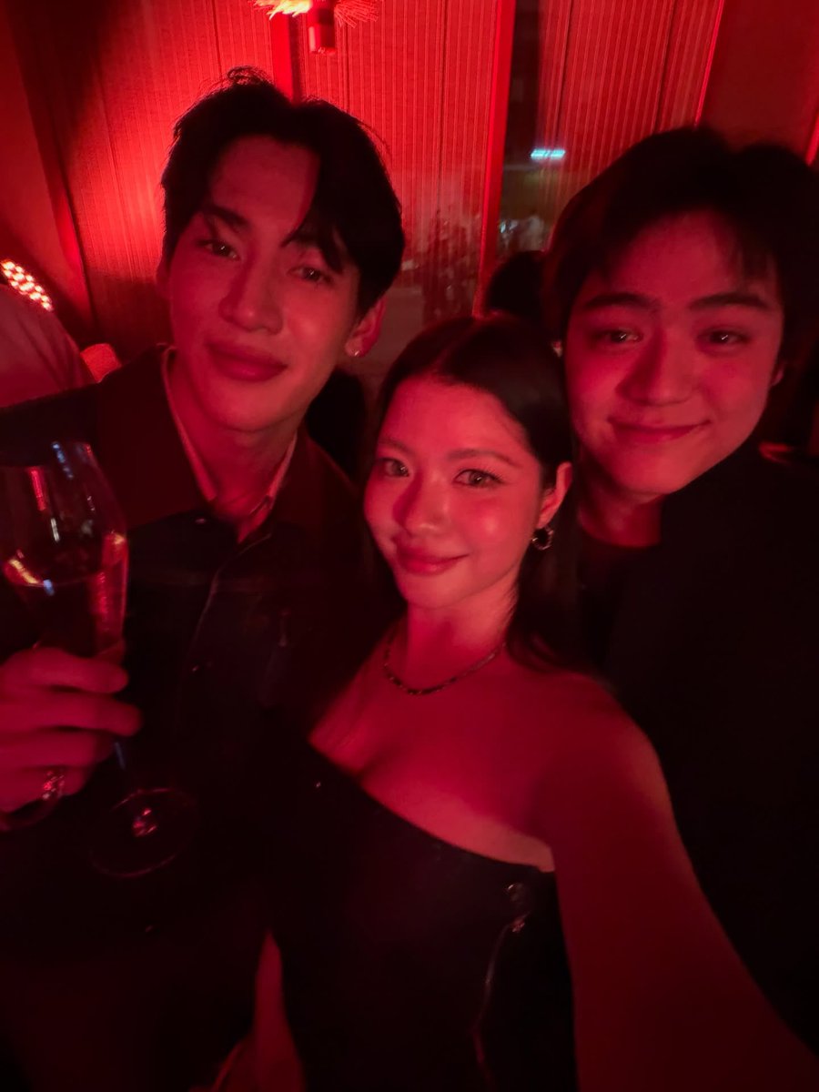 LOUIS VUITTON HOTEL BANGKOK
Ready for check-in 🦞🛎️🎖️
©️primroseee &amp; peatrs

#BamBamxLVMonogram130
#LVMonogram130 #LouisVuitton
#BamBam <a href="/BamBam1A/">BamBam</a>