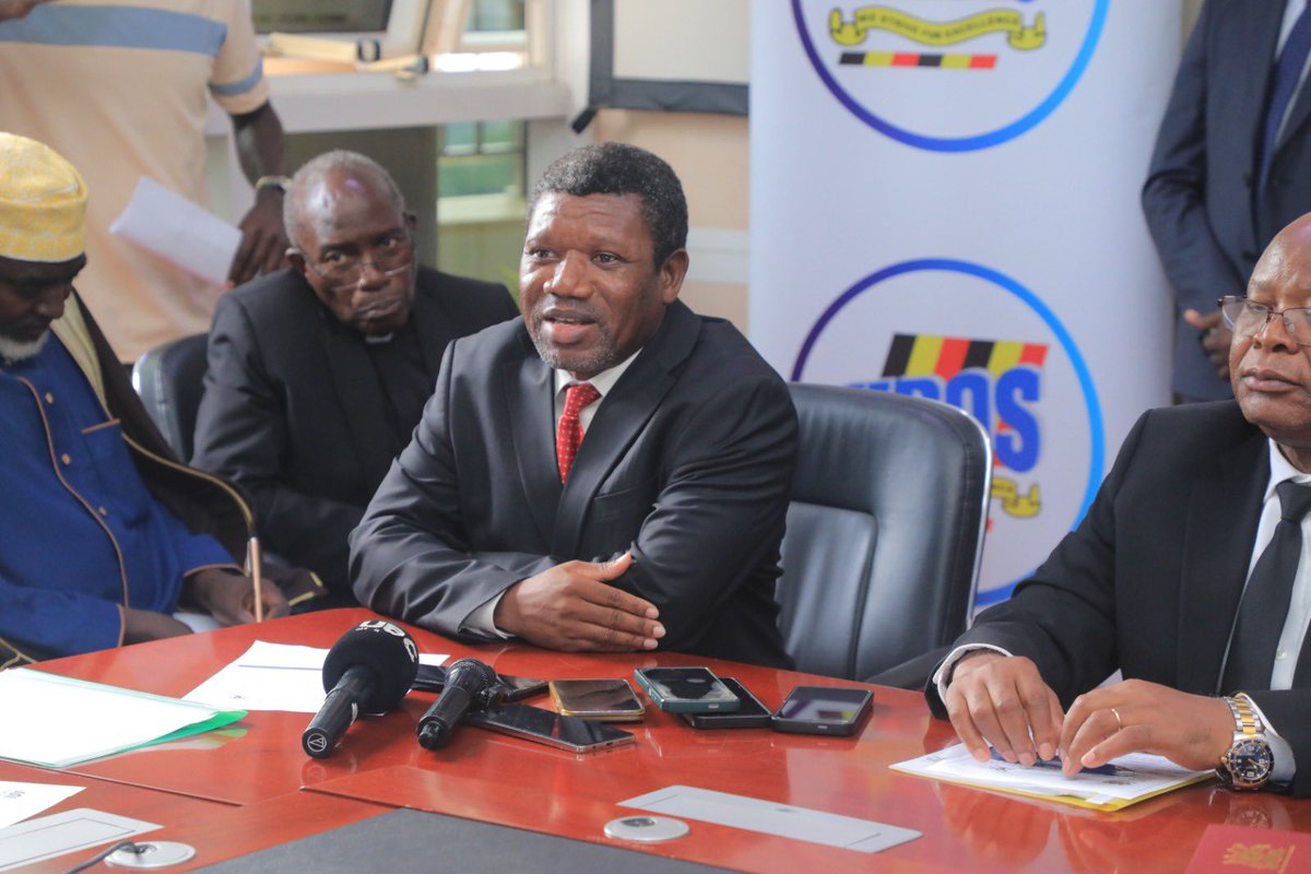 StatisticsUg's tweet image. Dr. Rogers Matte, Director for Research, Development and Performance @NPA_UG, noted that the donation comes at a critical time as Uganda implements the Fourth National Development Plan. “Planning has to be evidence-based,” he added.

#UBOS #DataForDevelopment